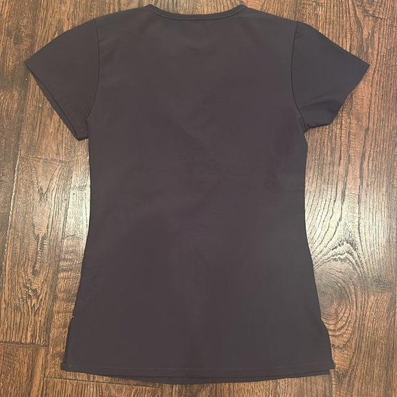 4 women scrub tops - Picture 8 of 14